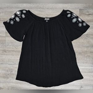 Cowgirl Hardware Black Embroidered Women's Top